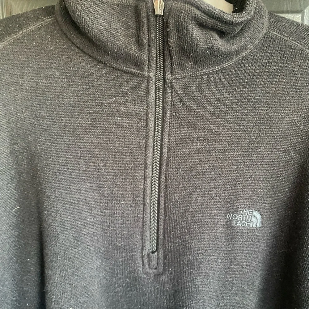 The North Face Men's Textured Cap Rock Fleece 1/4 Zip Pullover-Size L